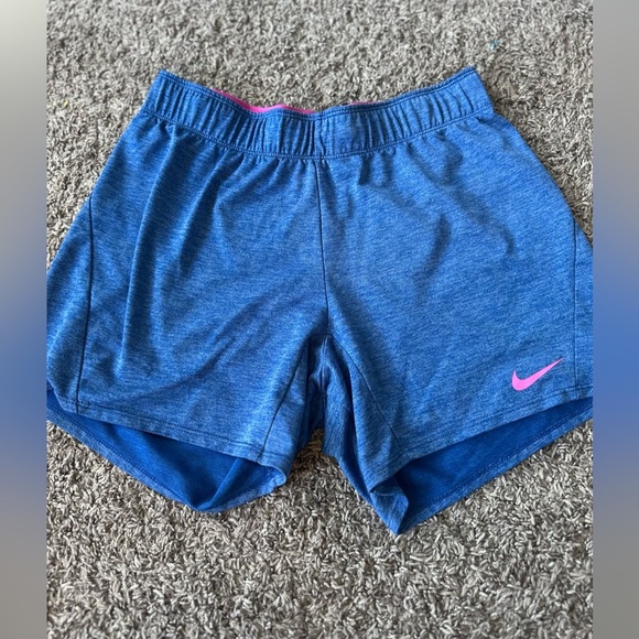 Women’s NIKE DRI-FIT Training Athletic Fold Over Band Running Short Size Small - Picture 2 of 9